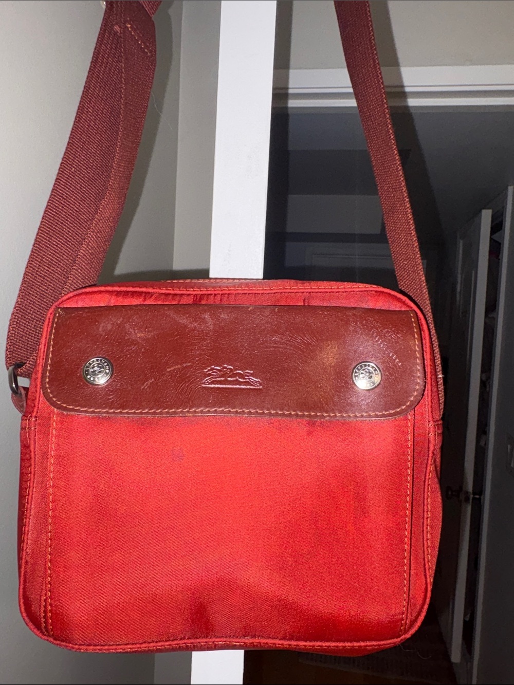Longchamp Vintage crossbody bag/ messenger. Burgundy